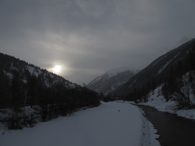 #5 Dimanche - C Dimanche - C'était un matin calme.