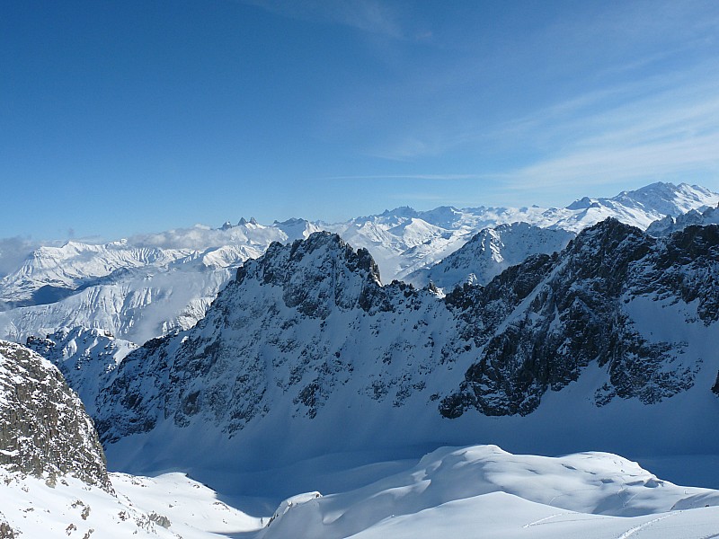 #3 La vue au sud-est : Roc de Pellegrin devant massifs des Arves et des Rousses La vue au sud-est : Roc de Pellegrin devant massifs des Arves et des Rousses