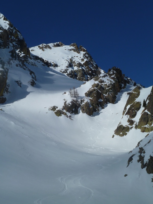 #12 Haut de Sangué : encore en bonne poudre tassée Haut de Sangué : encore en bonne poudre tassée