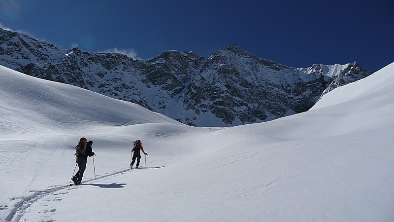 #7 En arrivant sous le couloir : le couloir est enfin en ligne de mire ... En arrivant sous le couloir : le couloir est enfin en ligne de mire ...