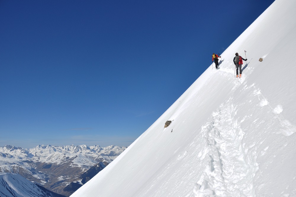 #7 Couloir W : On bascule sur l Couloir W : On bascule sur l'arête pour cherche un peu de portance.