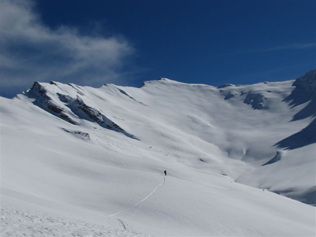 #13 col du Fond de Peynin : au fond le 2° col du jour, très voire trop chargé, du coup 1/2 tour col du Fond de Peynin : au fond le 2° col du jour, très voire trop chargé, du coup 1/2 tour