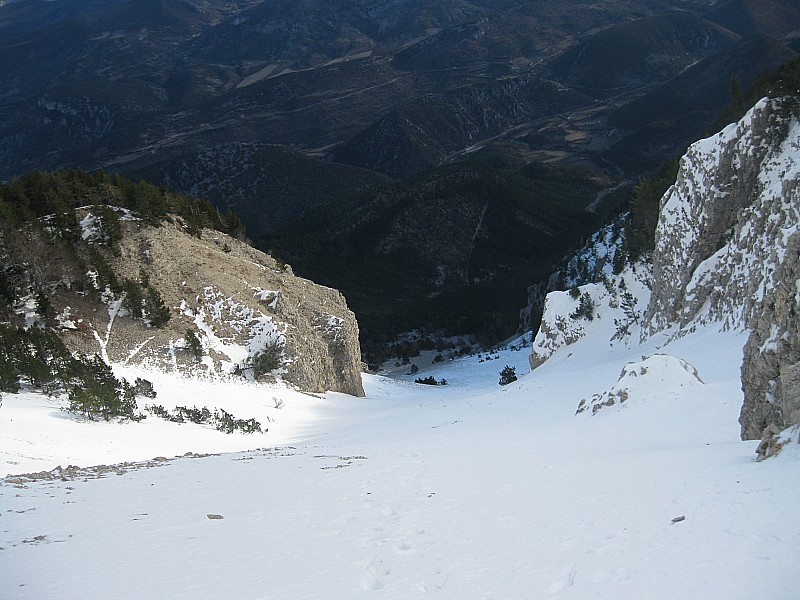 #1 Bas de la combe de Fontfiole : Enneigement faiblard Bas de la combe de Fontfiole : Enneigement faiblard