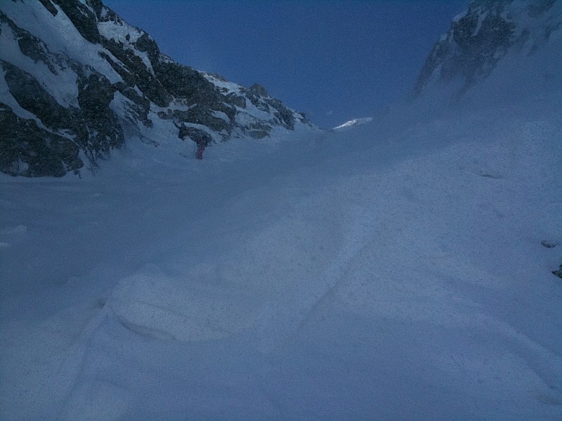 #3 David à la descente : Une idee du couloir ce jour ... bien se proteger. David à la descente : Une idee du couloir ce jour ... bien se proteger.
