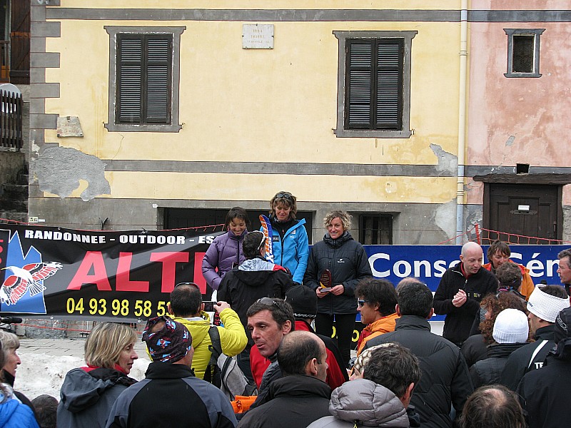 #20 bravo : podium feminin bravo : podium feminin