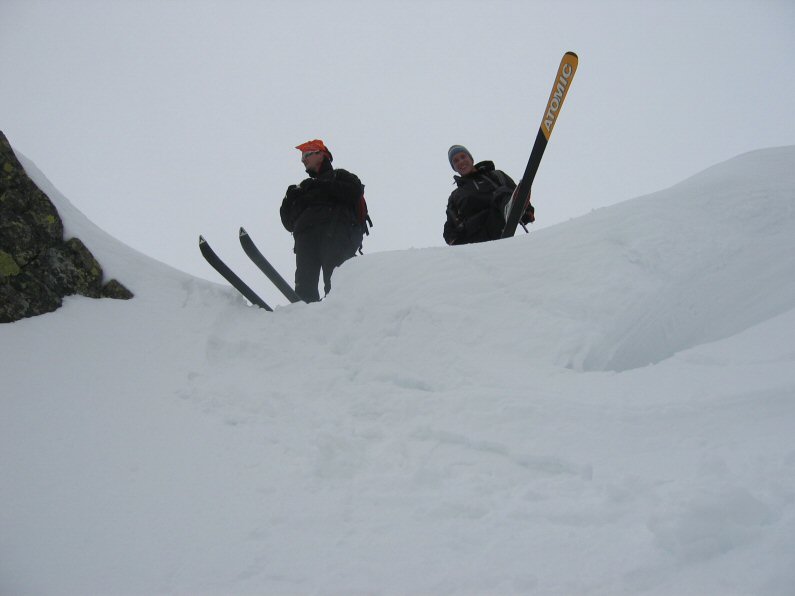 Couloir Est du Grand Sorbier : je sais pas si on a le droit de faire de la pub pour des skis sur skitour ???