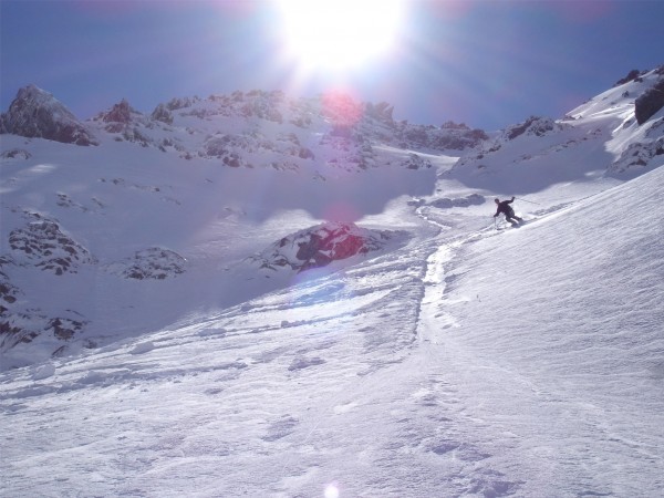 #2 Descente : Laurent profite du peu que nous avons descendu de ce couloir Descente : Laurent profite du peu que nous avons descendu de ce couloir