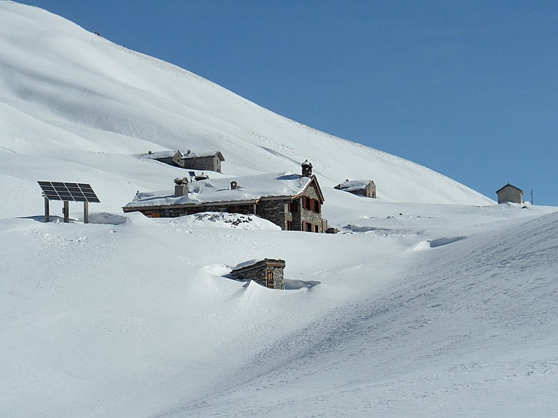 #4 Vallonbrun : Le refuge sous la neige. Il est ouvert, Fred vous attend Vallonbrun : Le refuge sous la neige. Il est ouvert, Fred vous attend