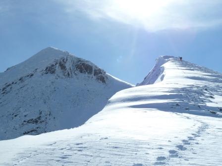 #11 Le sommet à gauche : L Le sommet à gauche : L'arête puis le sommet