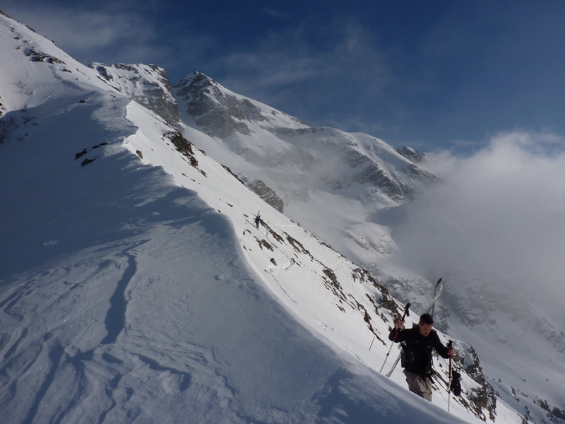 #12 le retour au col : avec le rechauffement de la journée, pas besoin de crampons le retour au col : avec le rechauffement de la journée, pas besoin de crampons