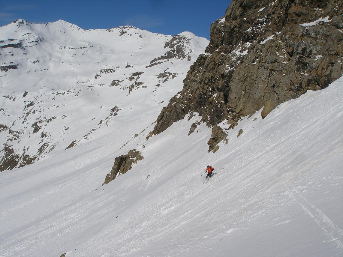 #13 ski moins facile : dans les pentes W sous l ski moins facile : dans les pentes W sous l'entre pinier