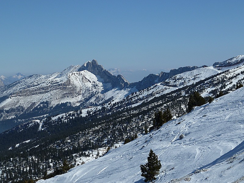 #2 Vers les arêtes du Gerbier : on voit à peine les RM sous cet angle ! Vers les arêtes du Gerbier : on voit à peine les RM sous cet angle !