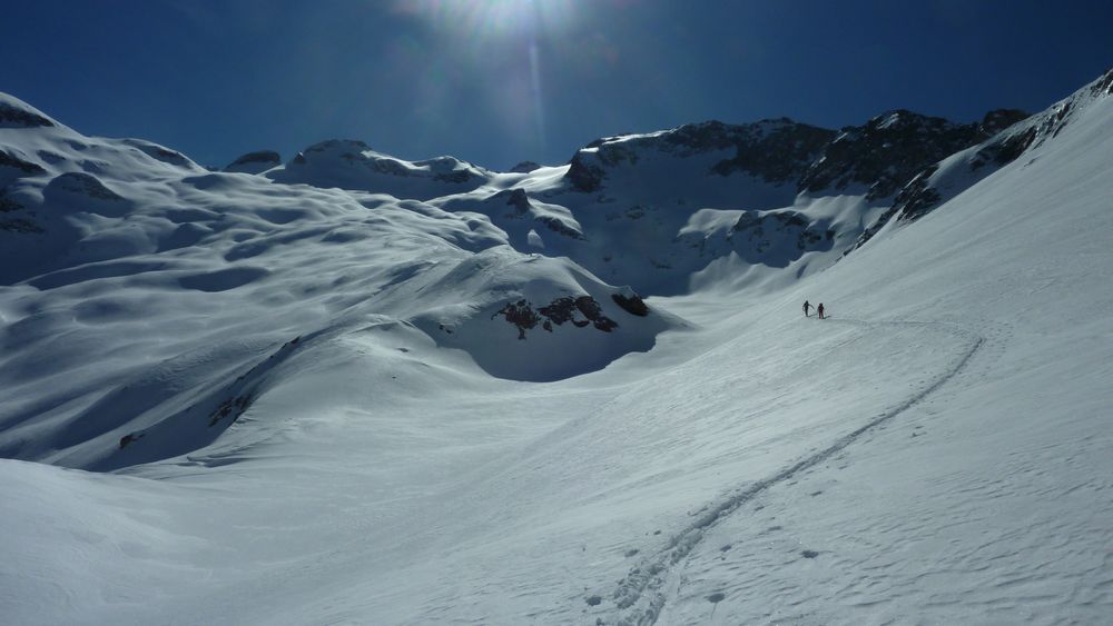 #3 Rochail combe Nord : Friz attaque la grande traversée à gauche, talonné par Delle Rochail combe Nord : Friz attaque la grande traversée à gauche, talonné par Delle
