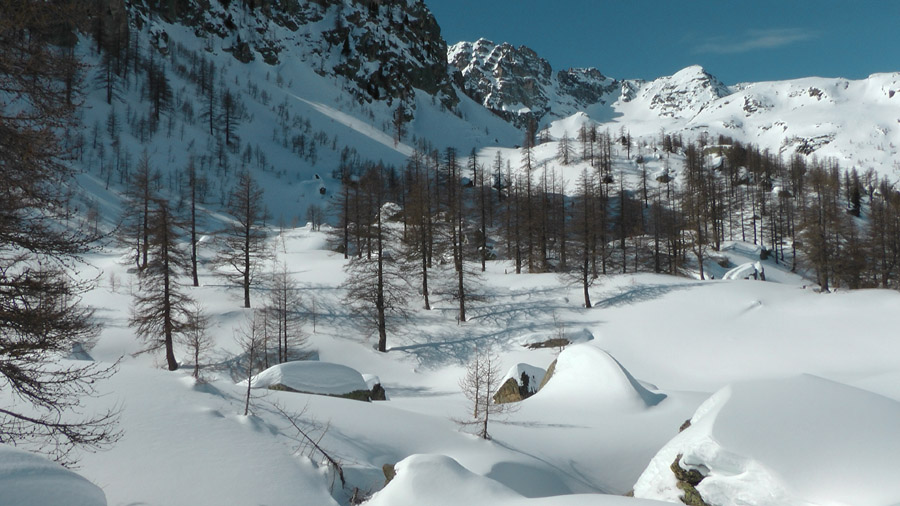 le site autour du lac vert, on commence à voir le Mt Bégo