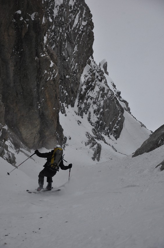 Couloir : Ambiance rocheuse