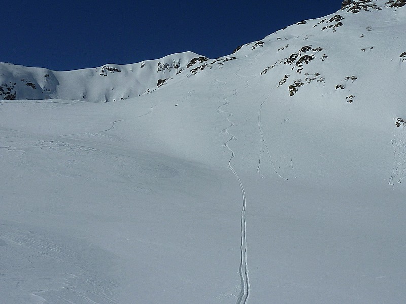 #2 traces descente : transfo un peu lourde en descendant de la pointe de Peïrefique mais très skiable ! traces descente : transfo un peu lourde en descendant de la pointe de Peïrefique mais très skiable !