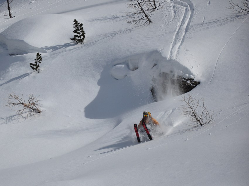 #8 In the back seat : Pedro n In the back seat : Pedro n'en rate pas une pour faire de la pub pour la marque de ses nouveaux skis
