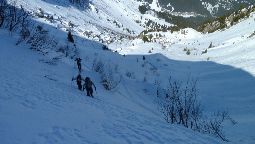 #3 trace : passage raide en poudre sous les 2 ruisseaux trace : passage raide en poudre sous les 2 ruisseaux