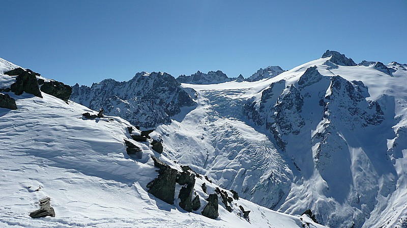 #5 Arrivée au sommet : Vue magnifique sur le plateau du Trient, avec les Aiguilles Dorées, l Arrivée au sommet : Vue magnifique sur le plateau du Trient, avec les Aiguilles Dorées, l'Aiguille du Chardonnet, l'Aiguille du Tour et le glacier du Trient