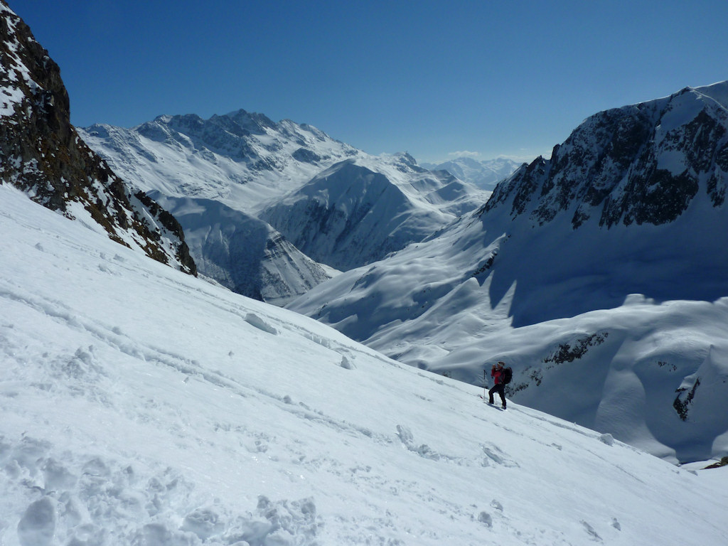 #23 Au pied de la Brêche du Pin : Qu Au pied de la Brêche du Pin : Qu'y a-t'il dans le viseur ?