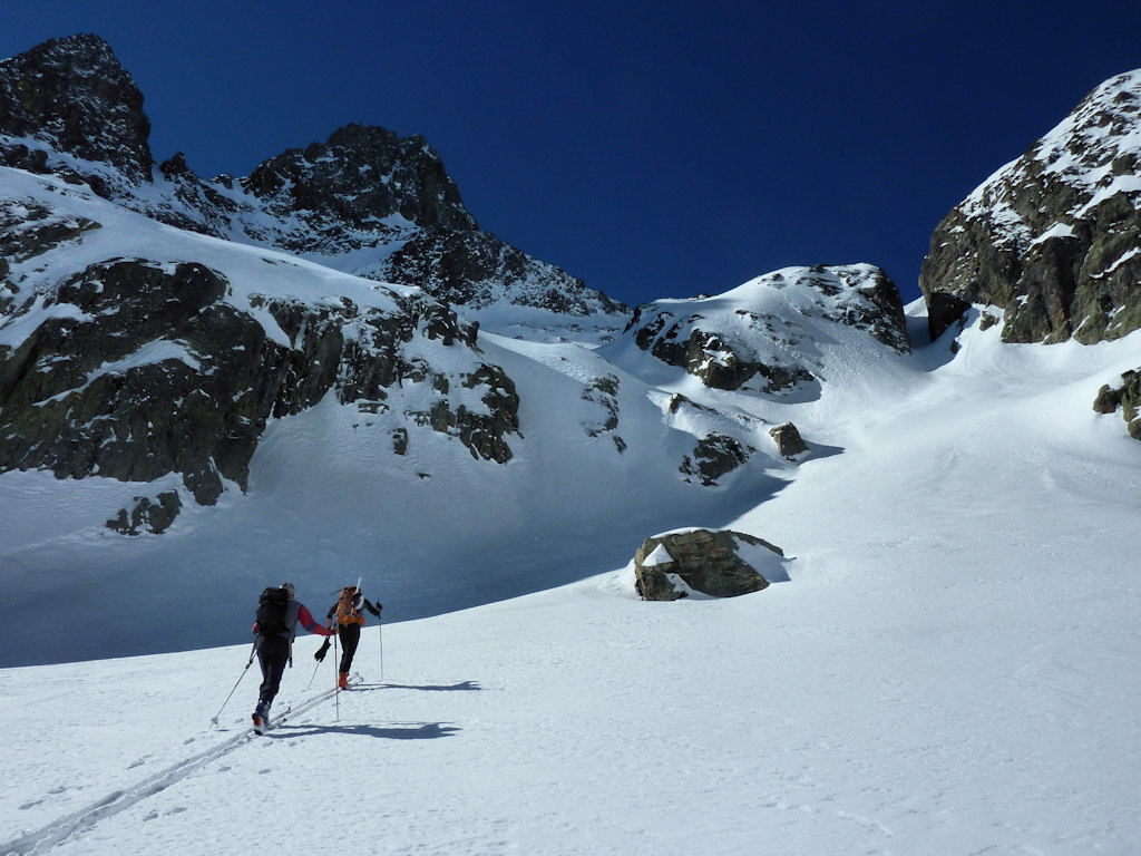 #4 Altitude 2200 m : Nous quittons le fond de la Combe. Altitude 2200 m : Nous quittons le fond de la Combe.