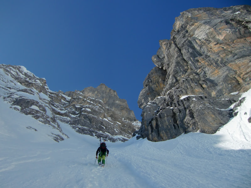 #3 Creux-Château : Ciel Bleu et ambiance rocheuse. Creux-Château : Ciel Bleu et ambiance rocheuse.