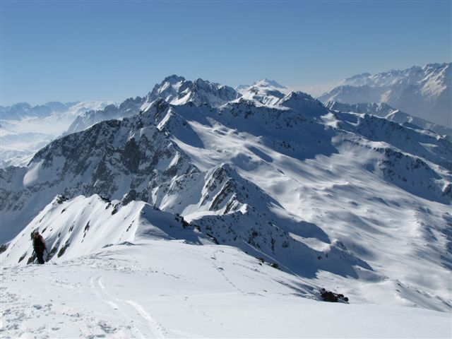 #2 au sommet : au sommet la vue est magnifique, en particulier montrant la version nord du tour de la Pte de Combe Bronsin au sommet : au sommet la vue est magnifique, en particulier montrant la version nord du tour de la Pte de Combe Bronsin
