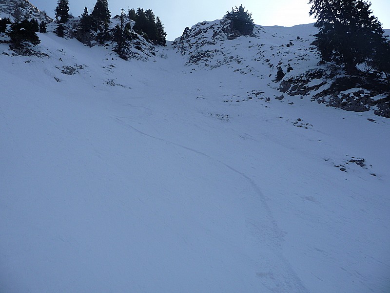 #14 couloir de claret : ah là c couloir de claret : ah là c'est bon !!!
mon entrée dans le couloir en haut au milieu
