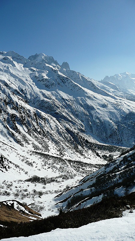 #1 Au-dessus de Charamillon : Du haut de la Combe de la Vormaine Au-dessus de Charamillon : Du haut de la Combe de la Vormaine