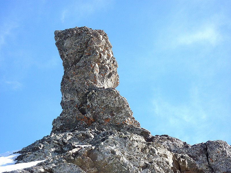 #7 Brèche : La tête de l Brèche : La tête de l'homme étroit, qui semble veiller sur le couloir...
