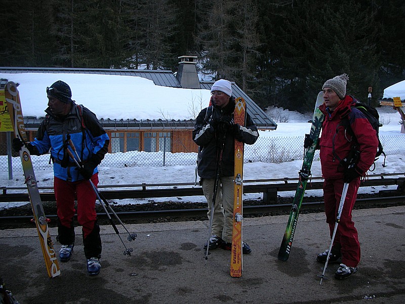#10 Pointe A. Favre : Gare du Buet: retour sur Cham Pointe A. Favre : Gare du Buet: retour sur Cham