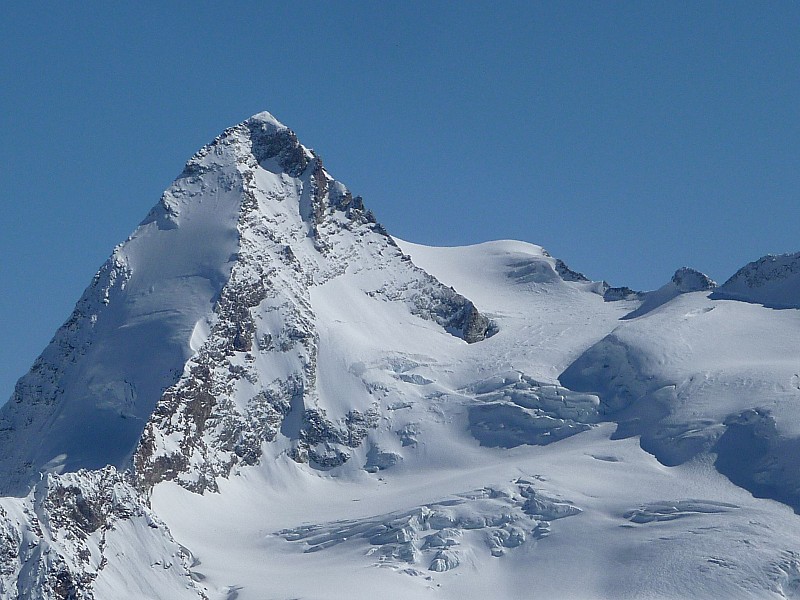#4 la dent d la dent d'hérens : en gros plan