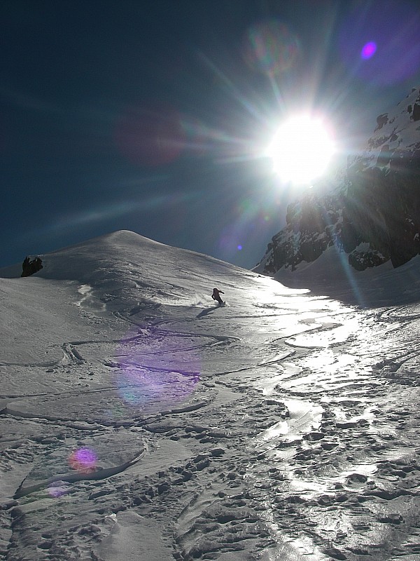 #4 balme guilié : Petite crouté légere par moment mais trés bien skiable.
un régal....... balme guilié : Petite crouté légere par moment mais trés bien skiable.
un régal.......