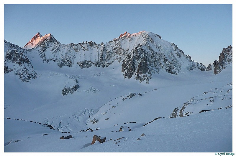 #7 Lever de soleil : sur le Dolent et l Lever de soleil : sur le Dolent et l'aiguille d'Argentière
