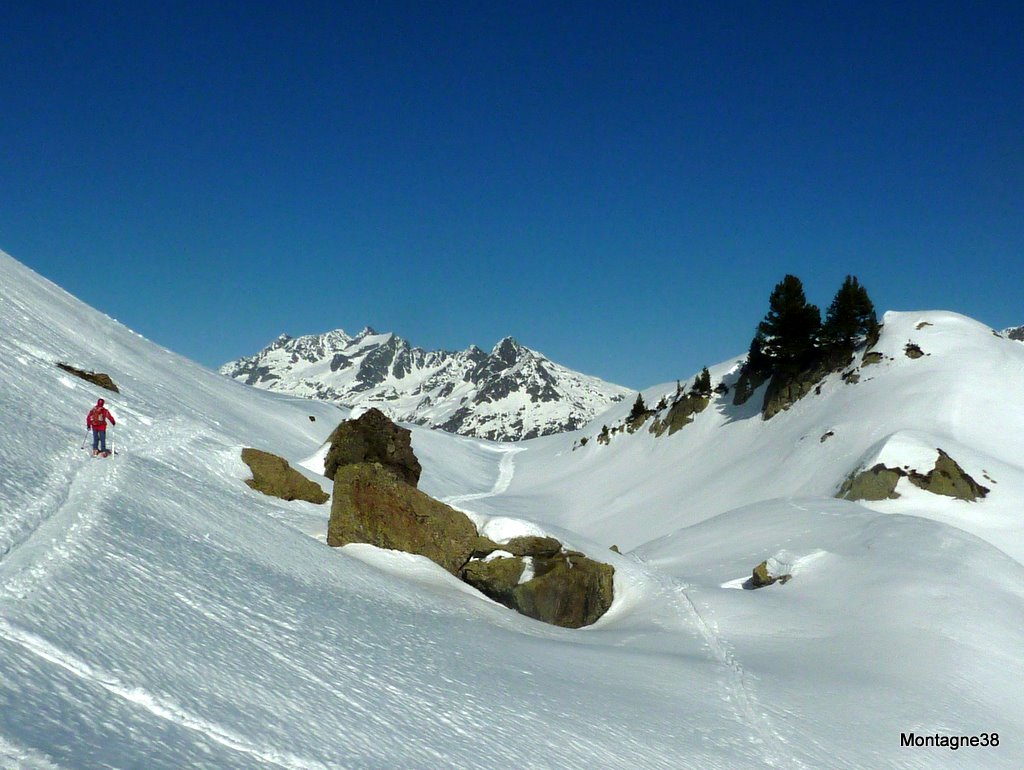 #8 Lac des Balmettes : Vallon très sauvage Lac des Balmettes : Vallon très sauvage
