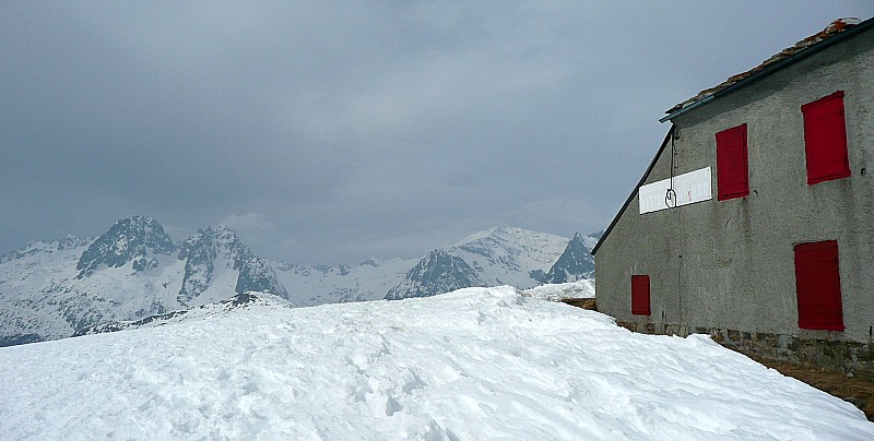 #1 Au col de Balme : Vue sur le Buet, où j Au col de Balme : Vue sur le Buet, où j'étais sous le soleil hier. Quel changement de temps !!