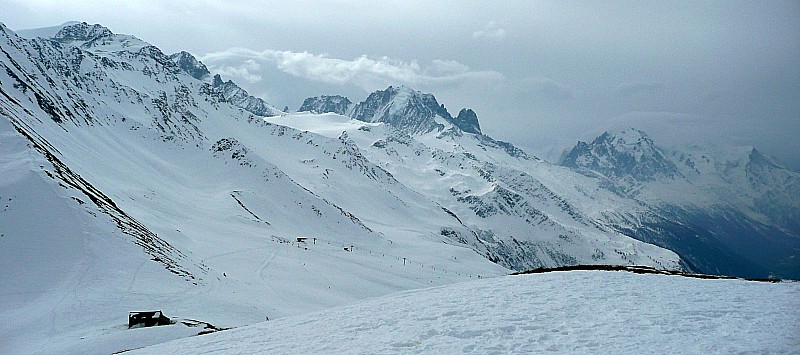#2 Ciel couvert : La météo locale annonçait une couverture nuageuse à 4000m ce matin. La Verte, n Ciel couvert : La météo locale annonçait une couverture nuageuse à 4000m ce matin. La Verte, n'est pas encore prise ... questions de minutes.