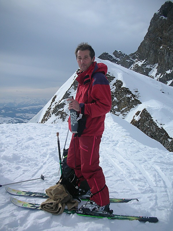 #2 Grande Forclaz par Tré le Crot : Cyrille au sommet de Paccaly Grande Forclaz par Tré le Crot : Cyrille au sommet de Paccaly