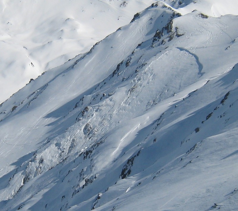 #2 Avalanche : On voit bien la cassure avec 2 traces qui vont droit dedans !!! Avalanche : On voit bien la cassure avec 2 traces qui vont droit dedans !!!