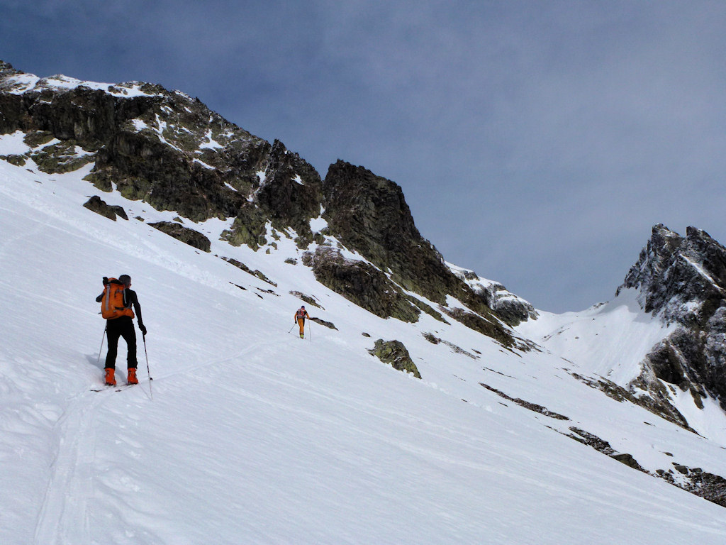 #3 Pentes Nord-Est : En direction du glacier du Puy Gris. Pentes Nord-Est : En direction du glacier du Puy Gris.