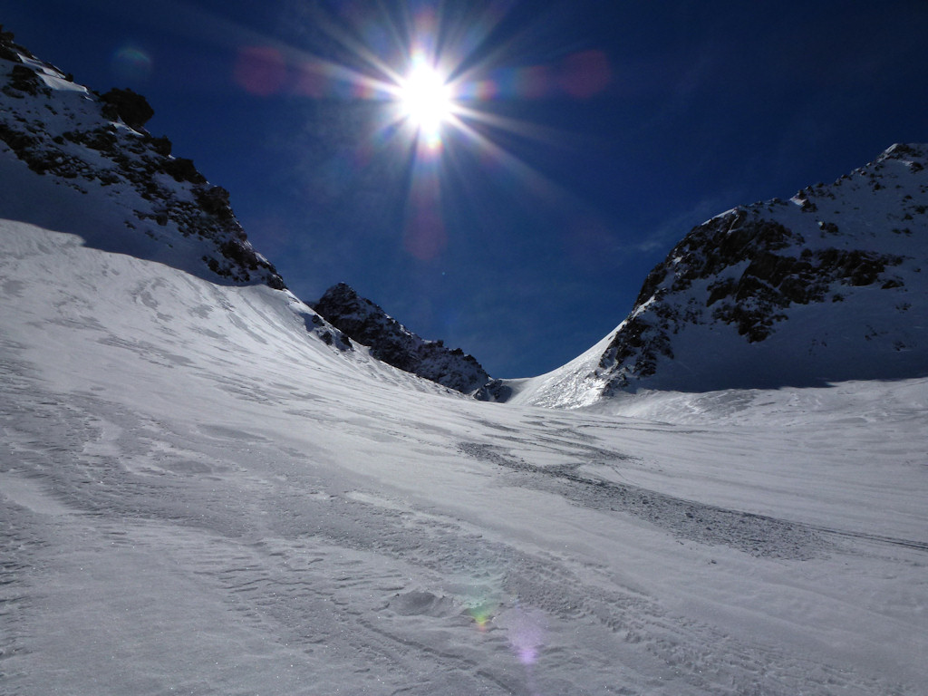 #10 Du bon ski : Les quelques cm de poudre arrangent bien les choses, mais cachent quelques pièges aussi. Du bon ski : Les quelques cm de poudre arrangent bien les choses, mais cachent quelques pièges aussi.