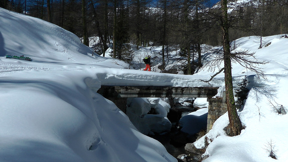 Belle épaisseur sur le pont de Sestrières