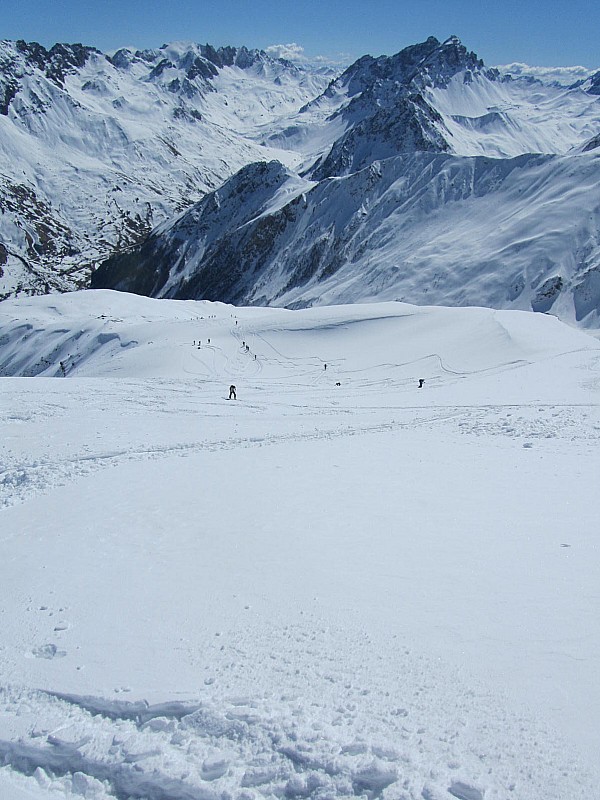 #7 Début de la descente : et aperçu des groupes montants et du grand Galibier Début de la descente : et aperçu des groupes montants et du grand Galibier
