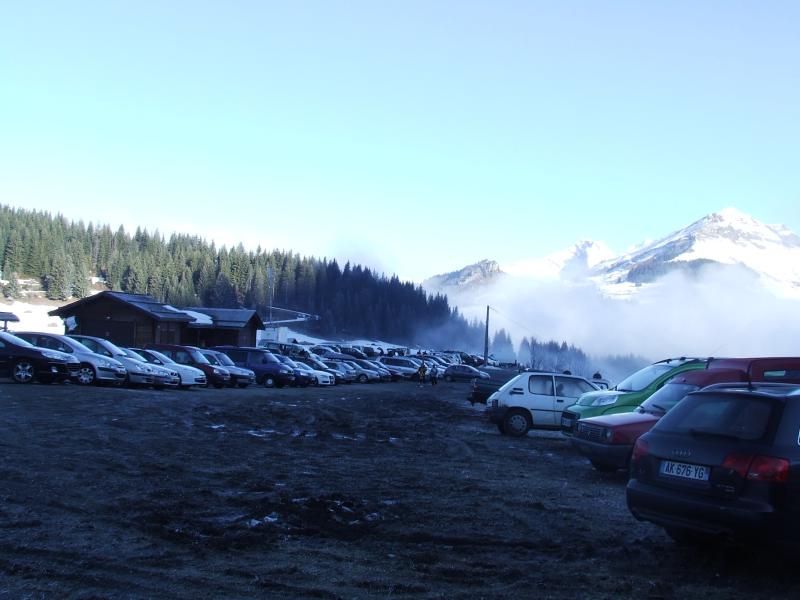 #2 Tardevant : parking d Tardevant : parking d'un supermarché du coté de la Clusaz