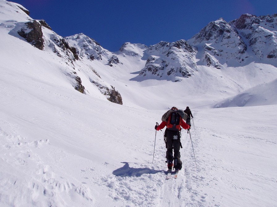 #6 Marmottane : Le col de la Croix au fond Marmottane : Le col de la Croix au fond