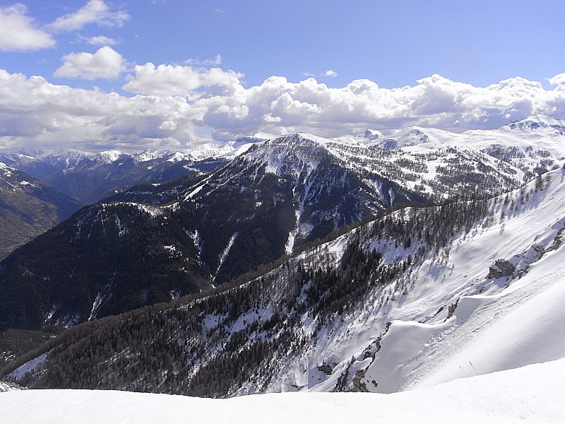 #4 sur la crête : c sur la crête : c'est toujours aussi beau, Les Pistes d'Auron en fond
