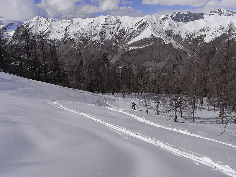 #8 Descente : on redescend superbe poudreuse juste un peu lourde.... Descente : on redescend superbe poudreuse juste un peu lourde....