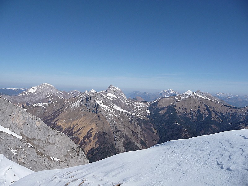 #4 belle vue : le trélod -l belle vue : le trélod -l'arcalod -le mont de la coche-la sambuy et les aravis au loin à droite