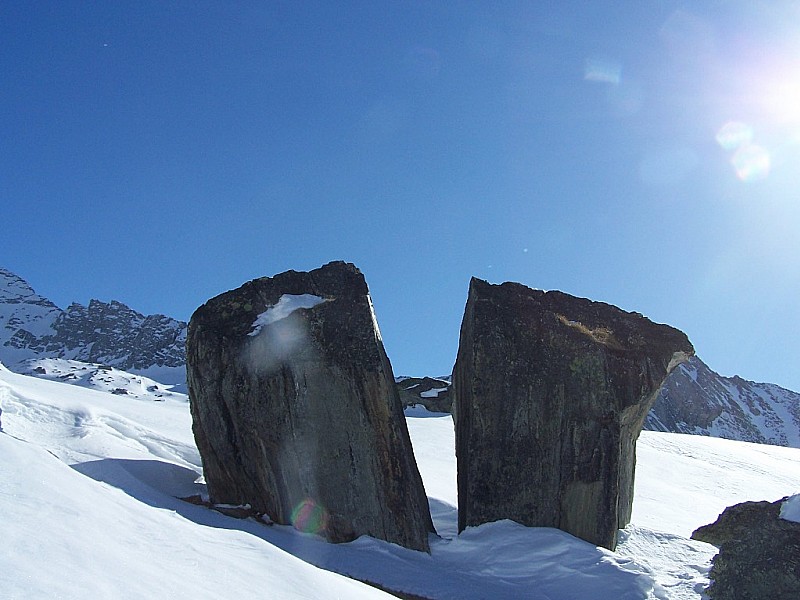 #4 Col de Chavière : Etrange rocher fendu! Col de Chavière : Etrange rocher fendu!