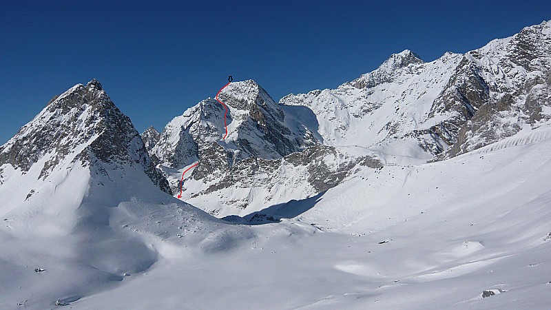 #9 le couloir E vue depuis le gra : la face du jour avec le tracé de descente le couloir E vue depuis le gra : la face du jour avec le tracé de descente